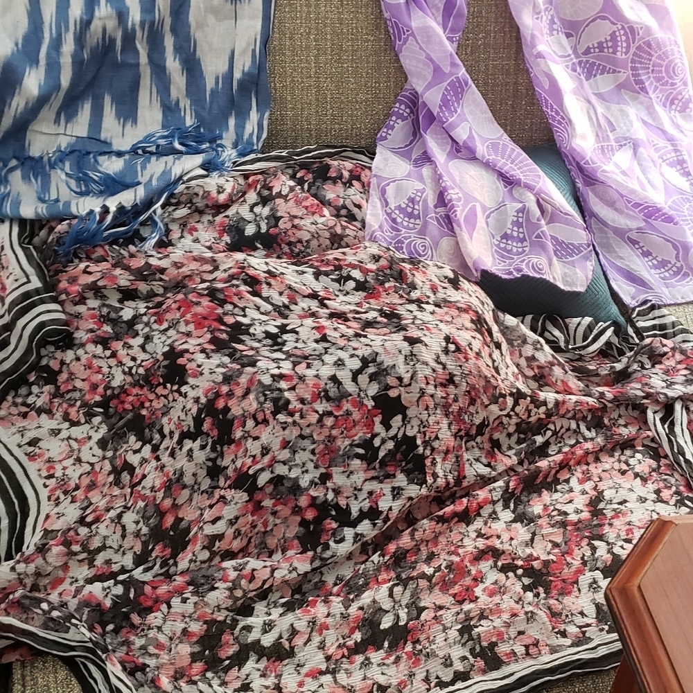 Variety Style  Fashion Scrarfs